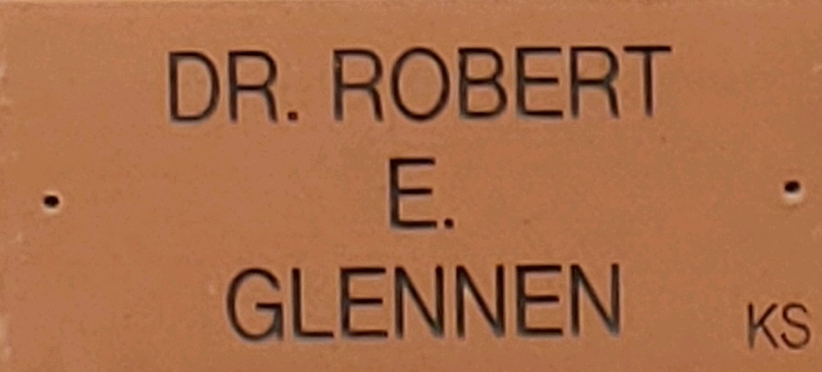 Dr. Robert E. Glennen